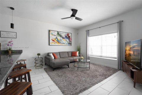 House in Kissimmee, Florida 4 bedrooms, 177.81 sq.m. № 1807684 - photo 12