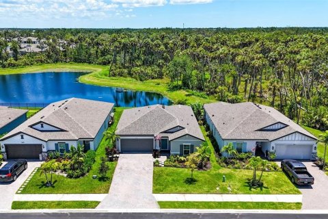 Villa ou maison à louer à Palmetto, Floride: 3 chambres, 131.92 m2 № 2100586 - photo 2