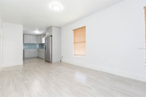 Купить виллу или дом в Тампа, Флорида 6 комнат, 111.85м2, № 1907578 - фото 14