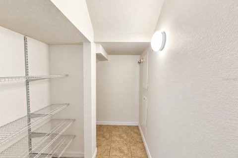 Touwnhouse à louer à Sarasota, Floride: 3 chambres, 154.31 m2 № 2415268 - photo 14