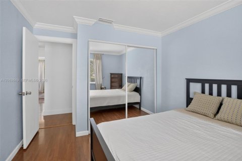 Townhouse in Sunrise, Florida 3 bedrooms, 125.7 sq.m. № 2302084 - photo 29