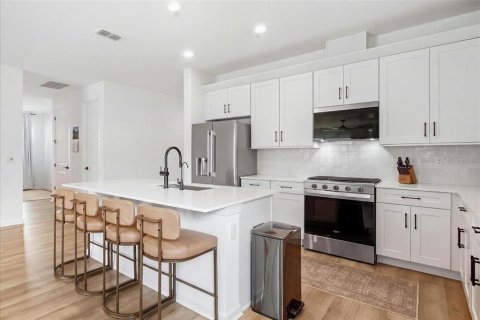 Casa en venta en Apopka, Florida, 3 dormitorios, 204.66 m2 № 2386358 - foto 5