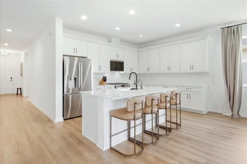 Casa en venta en Apopka, Florida, 3 dormitorios, 204.66 m2 № 2386358 - foto 6