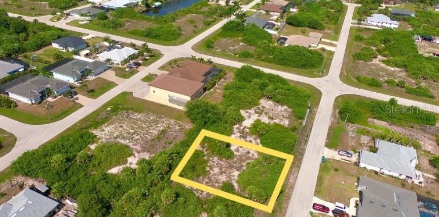 Terreno en Port Charlotte, Florida № 2165555