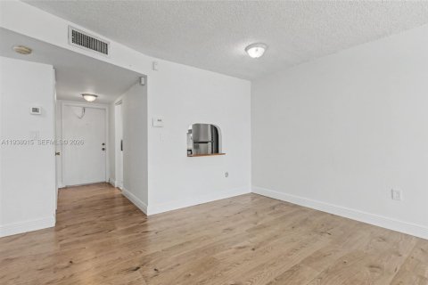 Copropriété à vendre à Sunrise, Floride: 2 chambres, 78.97 m2 № 2025095 - photo 14