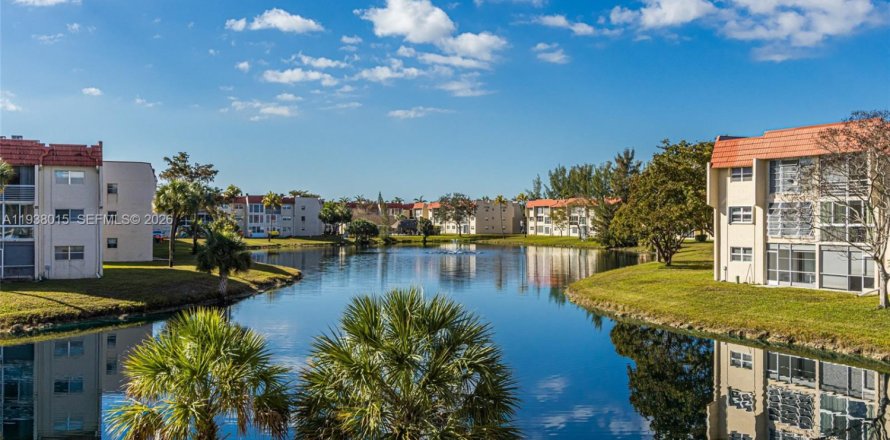 Condo à Sunrise, Floride, 2 chambres № 2025095