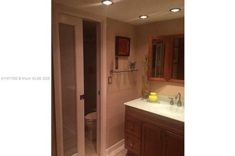 Copropriété à vendre à Aventura, Floride: 1 chambre, 68.84 m2 № 1974477 - photo 20