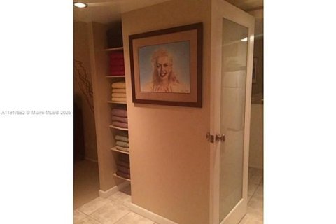 Copropriété à vendre à Aventura, Floride: 1 chambre, 68.84 m2 № 1974477 - photo 25
