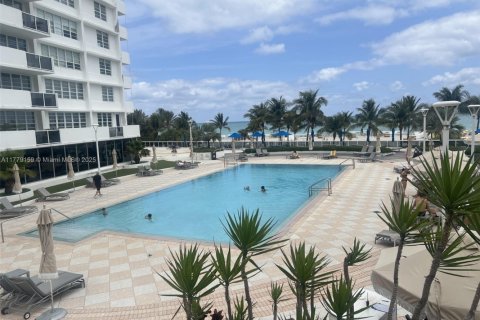Condominio en venta en Miami Beach, Florida, 51.1 m2 № 1863326 - foto 11