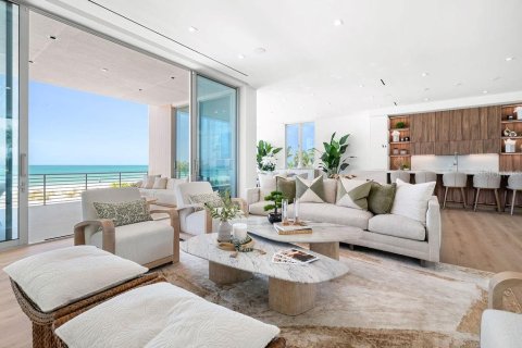 House in Longboat Key, Florida 4 bedrooms, 614.64 sq.m. № 2096218 - photo 20