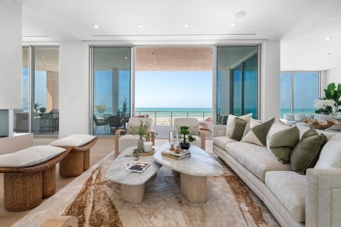 House in Longboat Key, Florida 4 bedrooms, 614.64 sq.m. № 2096218 - photo 18