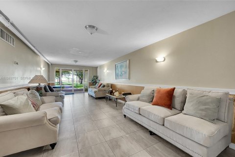 Condominio en alquiler en Plantation, Florida, 1 dormitorio, 61.32 m2 № 2030499 - foto 20