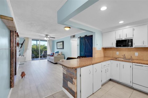 Condominio en alquiler en Plantation, Florida, 1 dormitorio, 61.32 m2 № 2030499 - foto 9