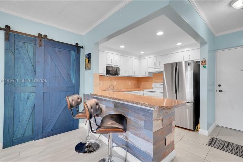 Condominio en alquiler en Plantation, Florida, 1 dormitorio, 61.32 m2 № 2030499 - foto 7