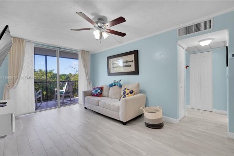 Condominio en alquiler en Plantation, Florida, 1 dormitorio, 61.32 m2 № 2030499 - foto 4