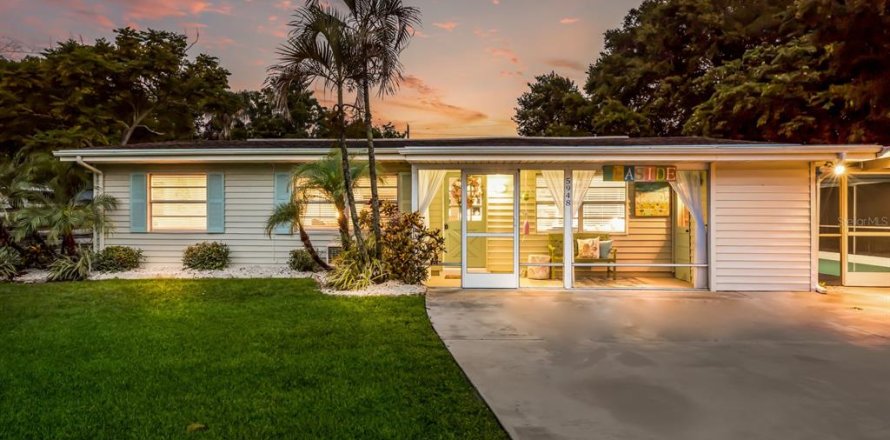 Casa en Sarasota, Florida 2 dormitorios, 118.17 m2 № 1778383