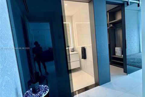 Снять в аренду кондоминиум в Майами, Флорида 2 спальни, 148.64м2, № 1953370 - фото 18