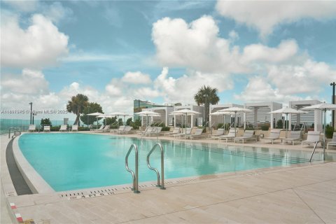 Снять в аренду кондоминиум в Майами, Флорида 2 спальни, 148.64м2, № 1953370 - фото 9