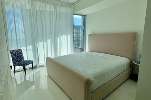 Снять в аренду кондоминиум в Майами, Флорида 2 спальни, 148.64м2, № 1953370 - фото 13