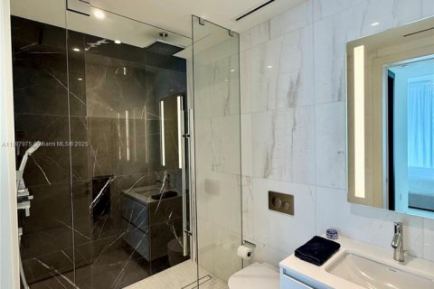 Condo in Miami, Florida, 2 bedrooms  № 1953370 - photo 28