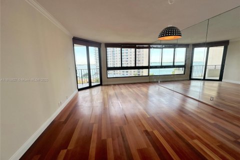 Condo in Miami, Florida, 1 bedroom  № 2194086 - photo 5