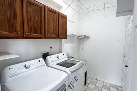 Casa en alquiler en Oviedo, Florida, 4 dormitorios, 187.2 m2 № 1919631 - foto 23