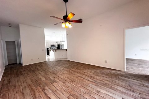 Casa en alquiler en Oviedo, Florida, 4 dormitorios, 187.2 m2 № 1919631 - foto 10