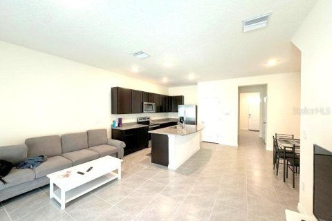 Touwnhouse à vendre à Wesley Chapel, Floride: 3 chambres, 155.43 m2 № 1652065 - photo 2