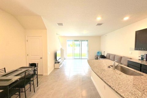 Touwnhouse à vendre à Wesley Chapel, Floride: 3 chambres, 155.43 m2 № 1652065 - photo 3