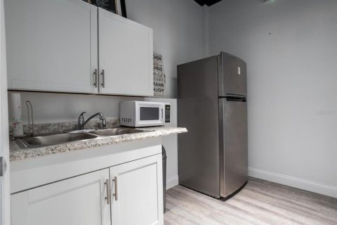 Propiedad comercial en alquiler en Orlando, Florida, 93.46 m2 № 1849495 - foto 13