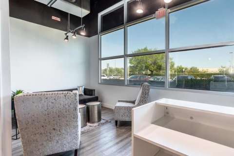 Propiedad comercial en alquiler en Orlando, Florida, 93.46 m2 № 1849495 - foto 8