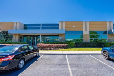Propiedad comercial en alquiler en Orlando, Florida, 93.46 m2 № 1849495 - foto 2