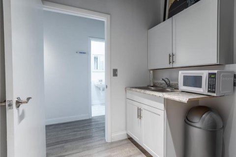 Propiedad comercial en alquiler en Orlando, Florida, 93.46 m2 № 1849495 - foto 12