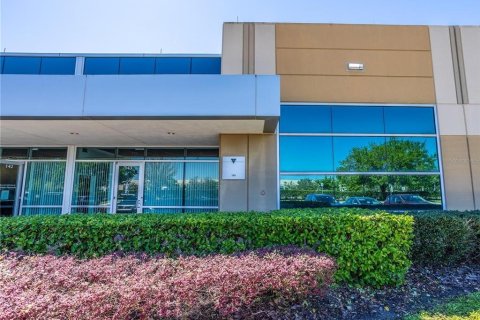 Propiedad comercial en alquiler en Orlando, Florida, 93.46 m2 № 1849495 - foto 1