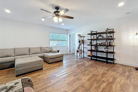 Casa en venta en Saint Petersburg, Florida, 3 dormitorios, 124.86 m2 № 1576353 - foto 19
