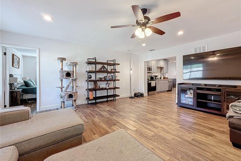 Casa en venta en Saint Petersburg, Florida, 3 dormitorios, 124.86 m2 № 1576353 - foto 18