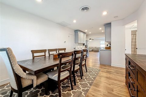 Casa en venta en Saint Petersburg, Florida, 3 dormitorios, 124.86 m2 № 1576353 - foto 4