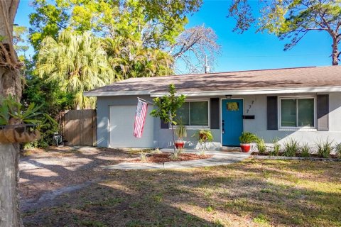 Casa en venta en Saint Petersburg, Florida, 3 dormitorios, 124.86 m2 № 1576353 - foto 2