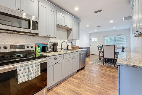 Casa en venta en Saint Petersburg, Florida, 3 dormitorios, 124.86 m2 № 1576353 - foto 14