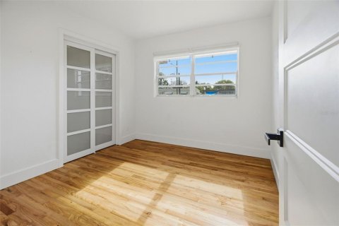 House in Orlando, Florida 3 bedrooms, 120.77 sq.m. № 2149823 - photo 13