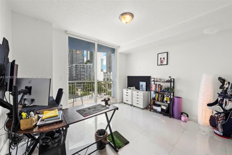 Condo in Miami, Florida, 3 bedrooms  № 1973195 - photo 11