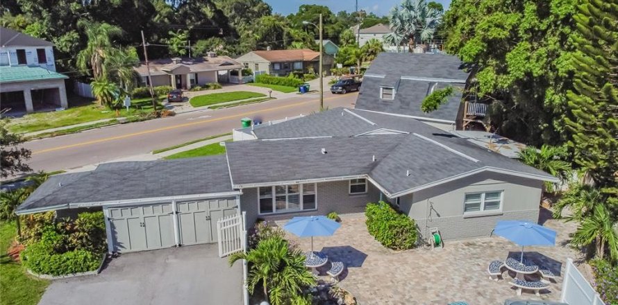 Villa ou maison à Tampa, Floride 3 chambres, 164.9 m2 № 1768064