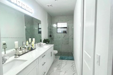 Villa ou maison à vendre à Naples, Floride: 3 chambres № 2053987 - photo 7