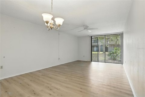 Condominio en venta en Gainesville, Florida, 3 dormitorios, 114.08 m2 № 1894722 - foto 8