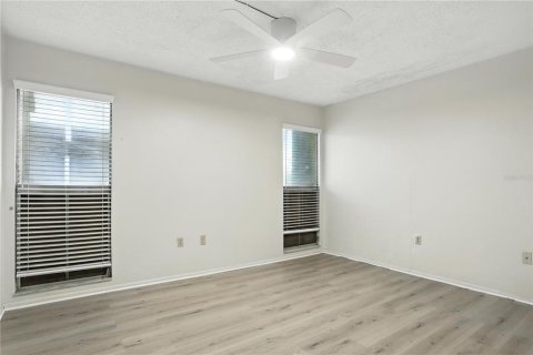 Condominio en venta en Gainesville, Florida, 3 dormitorios, 114.08 m2 № 1894722 - foto 10