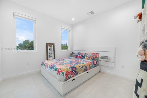 Купить таунхаус в Майами, Флорида 4 спальни, 215.9м2, № 2035081 - фото 16