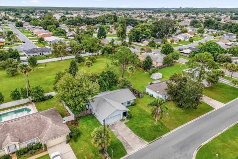 Casa en venta en Kissimmee, Florida, 3 dormitorios, 116.78 m2 № 1904127 - foto 3