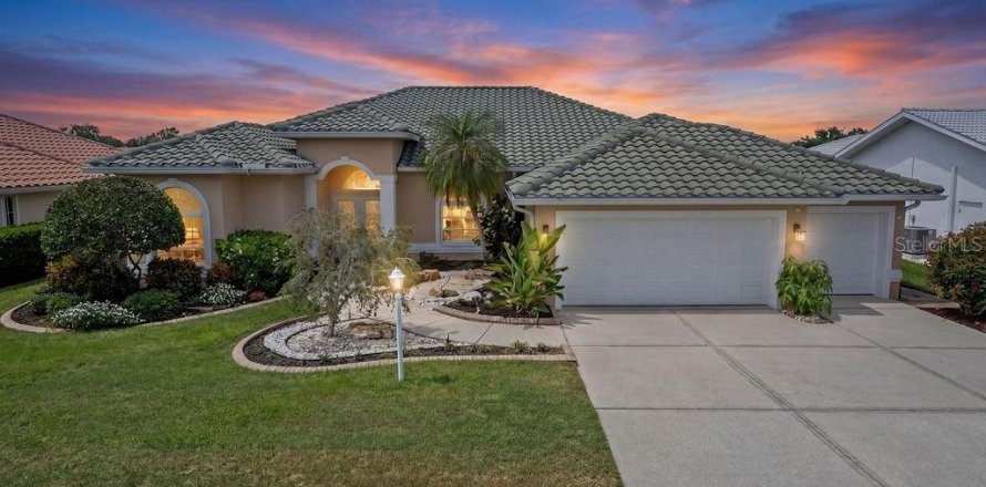 Casa en Venice, Florida 3 dormitorios, 215.72 m2 № 2212232