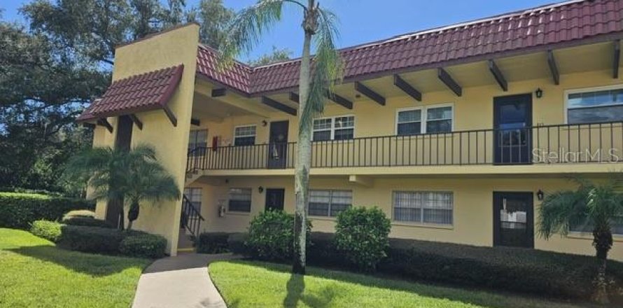 Condo in Largo, Florida, 2 bedrooms № 2378304