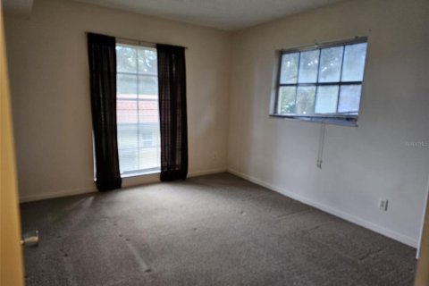 Condo in Largo, Florida, 2 bedrooms № 2378304 - photo 15